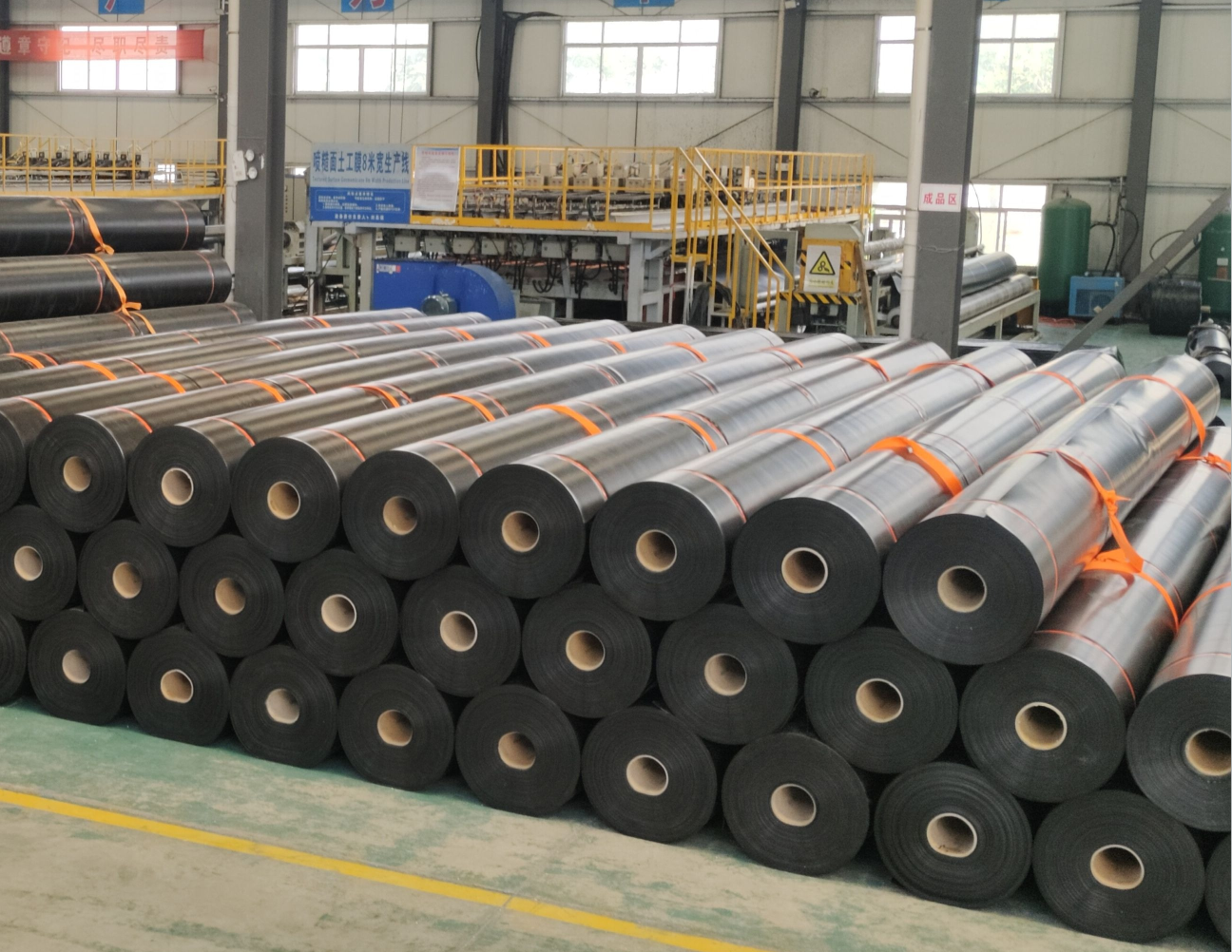 Geomembrane Factory Price Hdpe Pond Liner 0.5 mm 0.75 mm 1mm Fish Dam Pond Liner